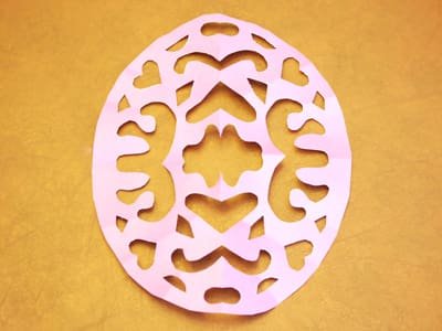 Egg snowflakes - Step 4